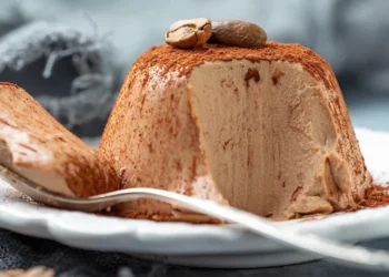 Panna Cotta al Caffè: Cremosa, Elegante e Fácil de Fazer
