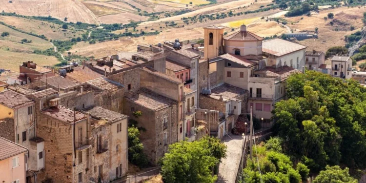 Como Encontrar Casas Históricas a 1 Euro em Vilarejos Italianos