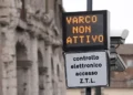 Além da ZTL: Roma adota limite de 30 km/h no centro histórico a partir de 15 de janeiro