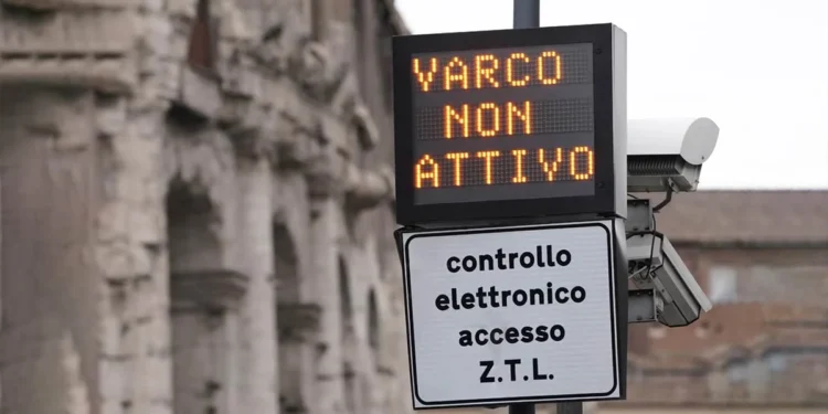 Além da ZTL: Roma adota limite de 30 km/h no centro histórico a partir de 15 de janeiro