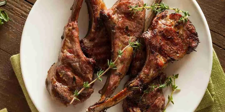 Abbacchio a Scottadito: Um Ícone Atemporal da Gastronomia Italiana