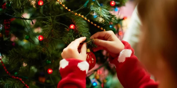 Quando Desmontar a Árvore de Natal? Tradições do 6 de Janeiro, Befana e Curiosidades