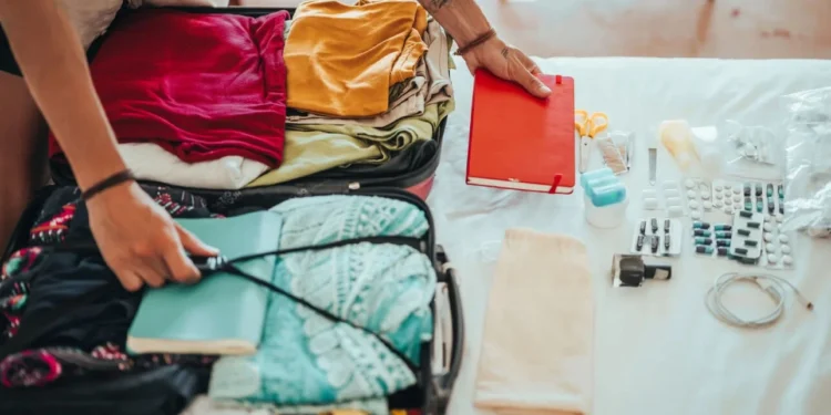 Como evitar problemas na alfândega ao levar remédios em viagens internacionais