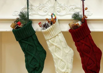 Meia da Befana resiste: Tradição presente em 9 de cada 10 lares italianos