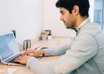 Concurso na Itália: Saúde pública italiana abre concurso para profissionais administrativos