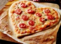Pizza em Formato de Coração: Como Fazer em Casa com Sua Metade