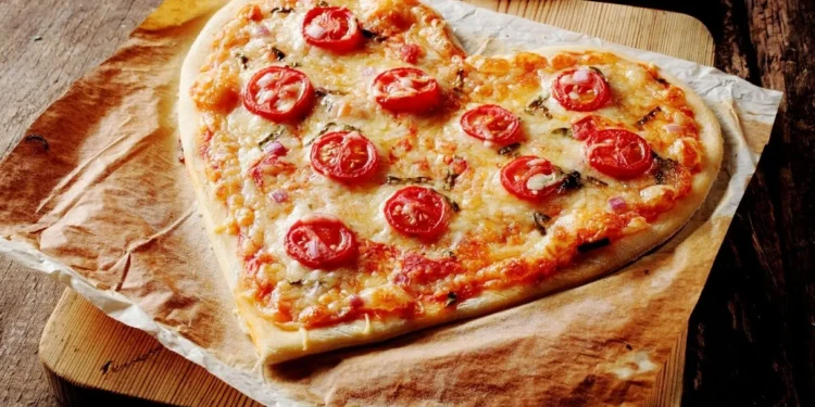 Pizza em Formato de Coração: Como Fazer em Casa com Sua Metade