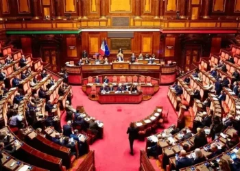 Itália aprova ampliação da cidadania de menores: Veja como votaram os deputados eleitos fora do país