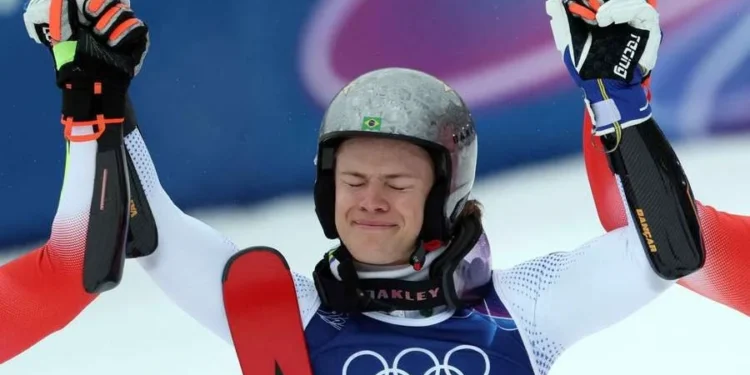 Lucas Pinheiro Braathen conquista o ouro e escreve um novo capítulo na história do Brasil