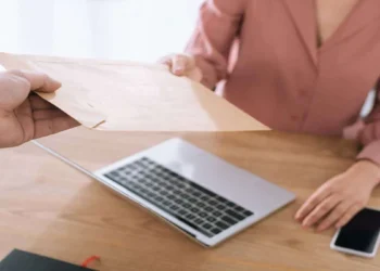 Certidão de Casamento Italiana: Solicitação e Emissão do Estratto dell’atto di matrimonio Multilíngue na Itália