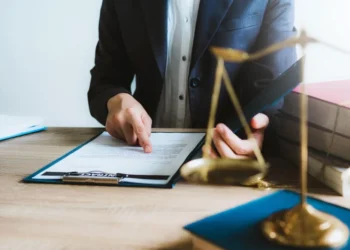 Tradução Juramentada: Certidões, CNH, Diplomas e Mais – Tudo Sobre Custos e Prazos 2026